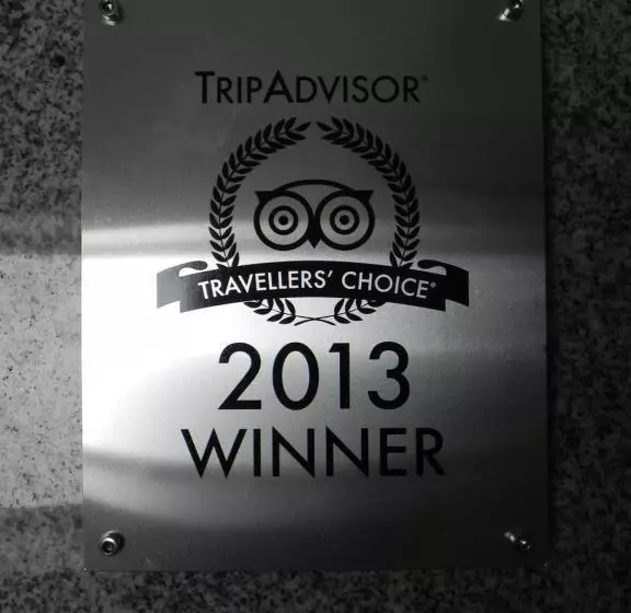 تختخواب و صبحانه Pearse Lodge