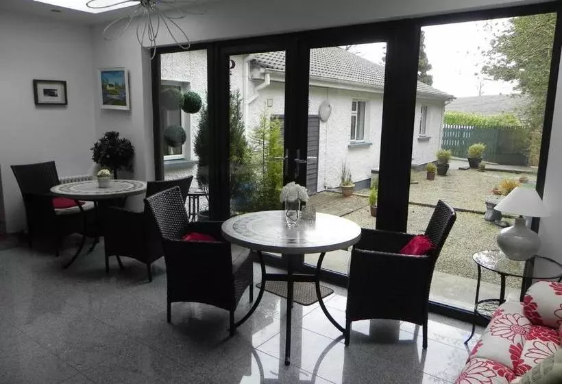 تختخواب و صبحانه Pearse Lodge