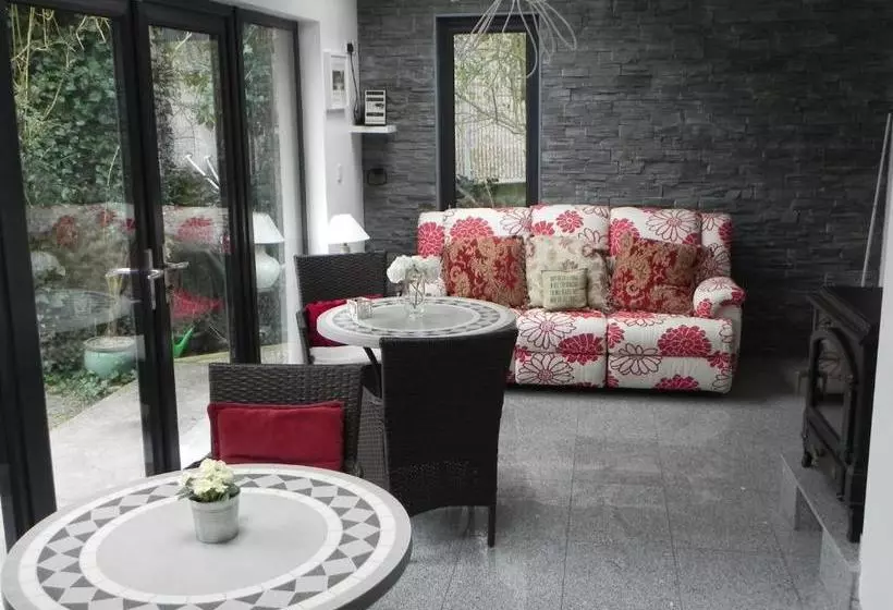 تختخواب و صبحانه Pearse Lodge