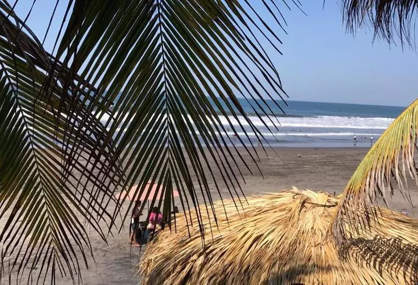 هتل Coco Blue Resort