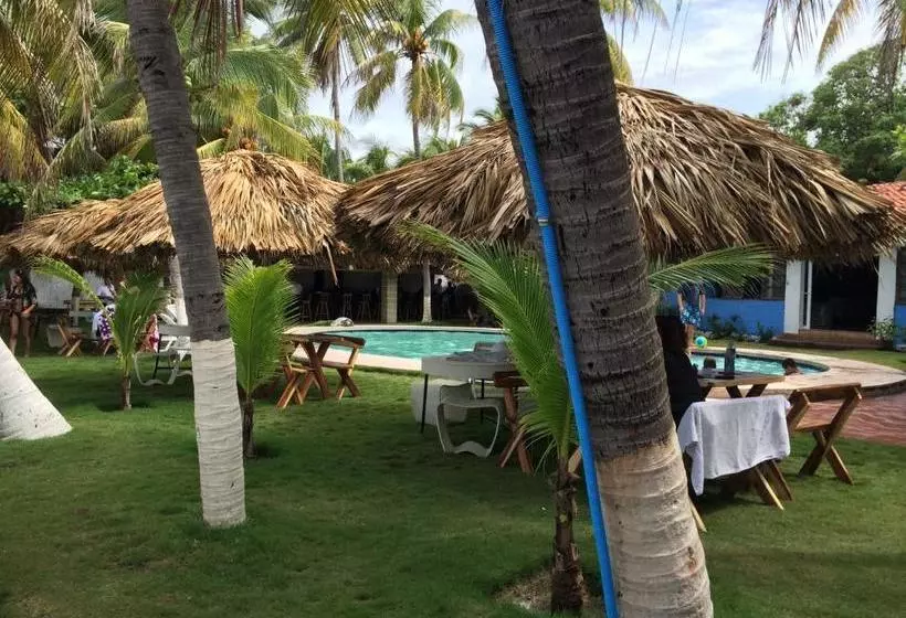 هتل Coco Blue Resort