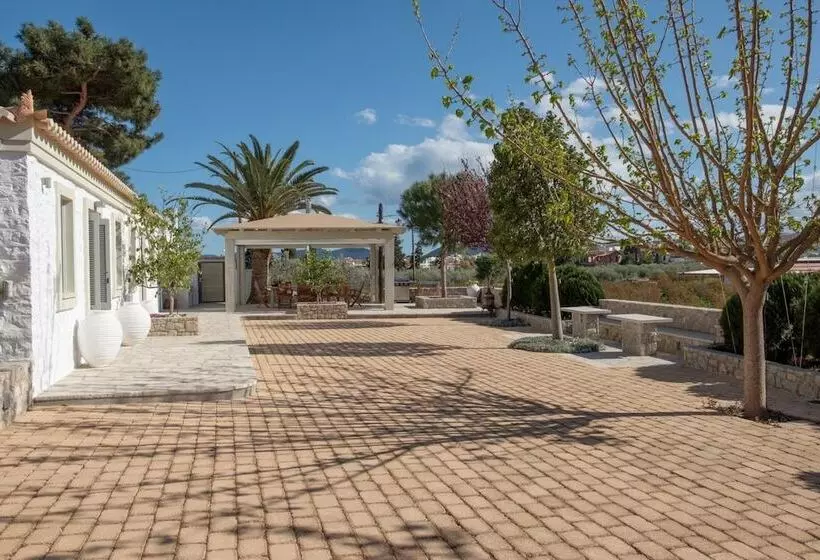 Traditional Guest House Grandma Vitsas