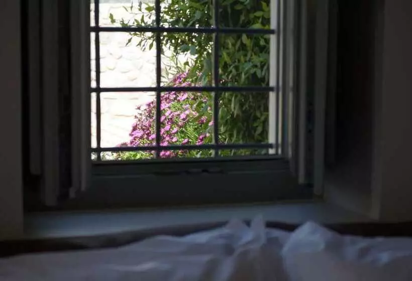 Traditional Guest House Grandma Vitsas