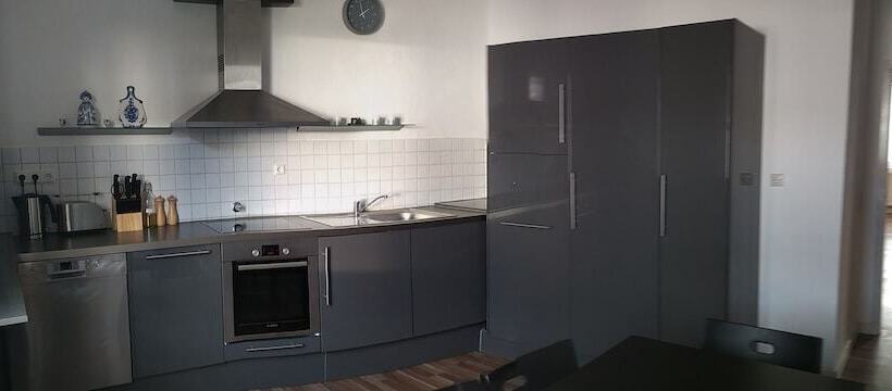 100 M2 3 Room Apartment