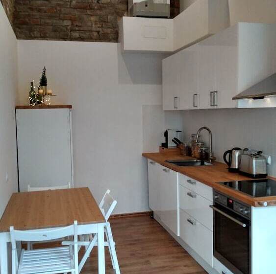 100 M2 3 Room Apartment