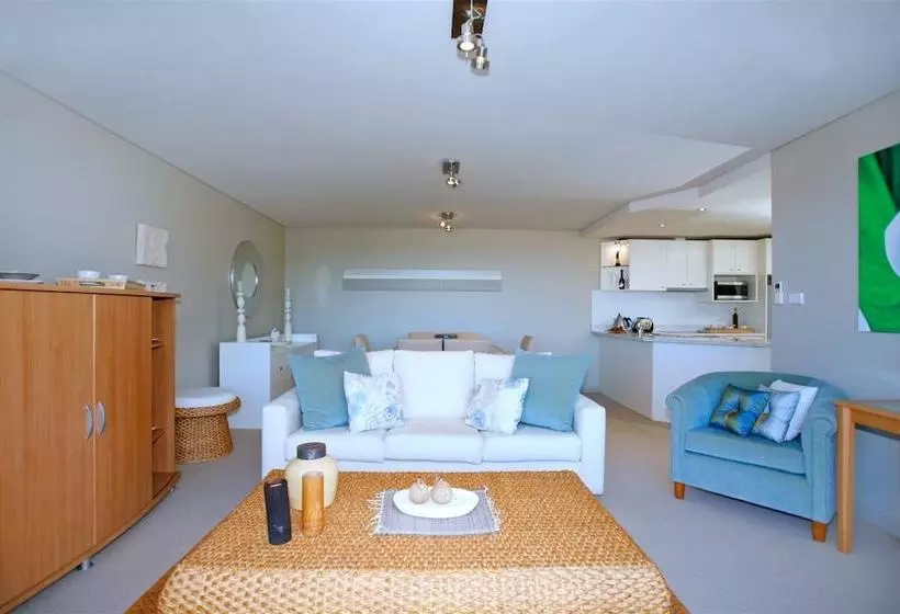 Bayview Apartments, Unit 7/42 Stockton Street