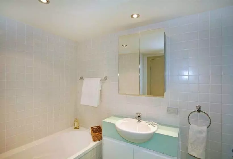 Bayview Apartments, Unit 7/42 Stockton Street