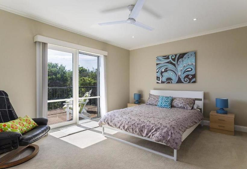 Ocean Breeze Retreat With Spa And Space