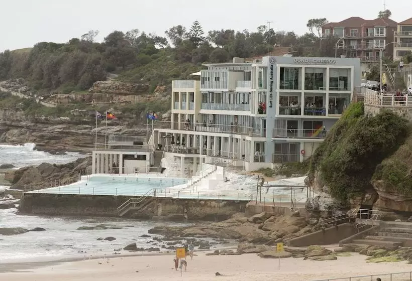 Ocean Front Building On Bondi Beach
