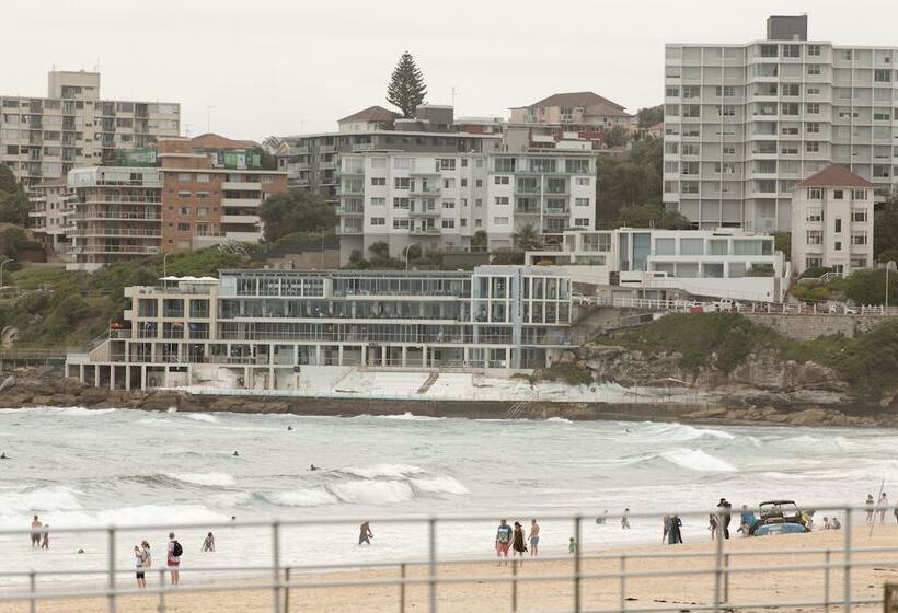 Ocean Front Building On Bondi Beach