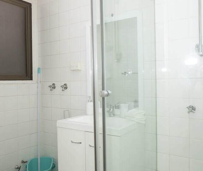 Ocean Front Building On Bondi Beach