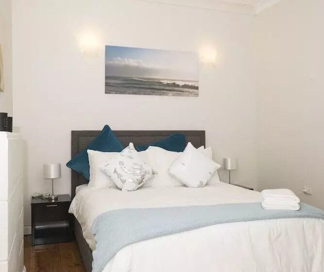 Ocean Front Building On Bondi Beach
