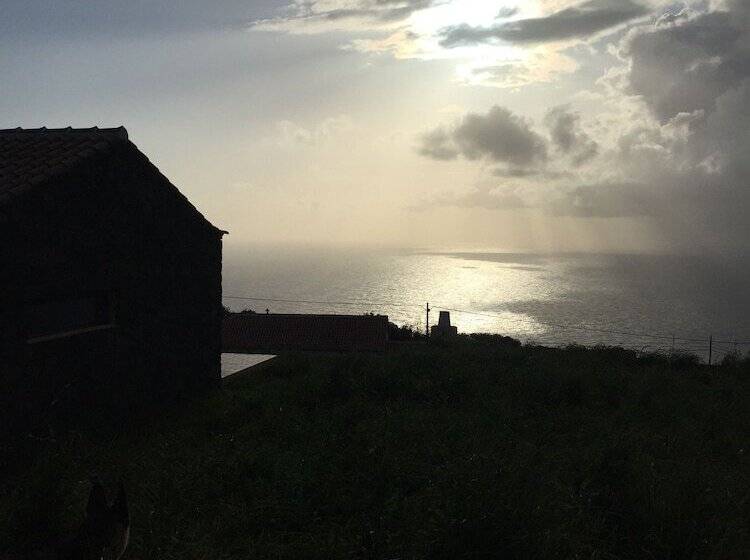 Serreta Island Home Al