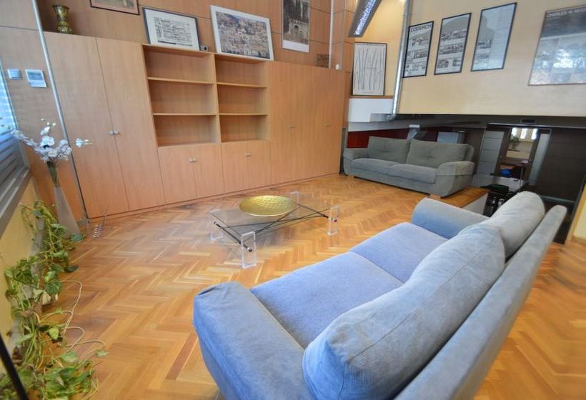 Tarragonasuites El Arquitecto