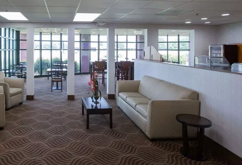 Отель Americas Best Value West Point