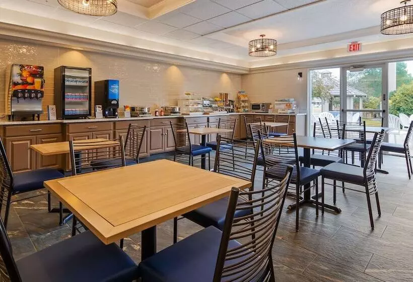 Отель Best Western Plus Hudson I 94