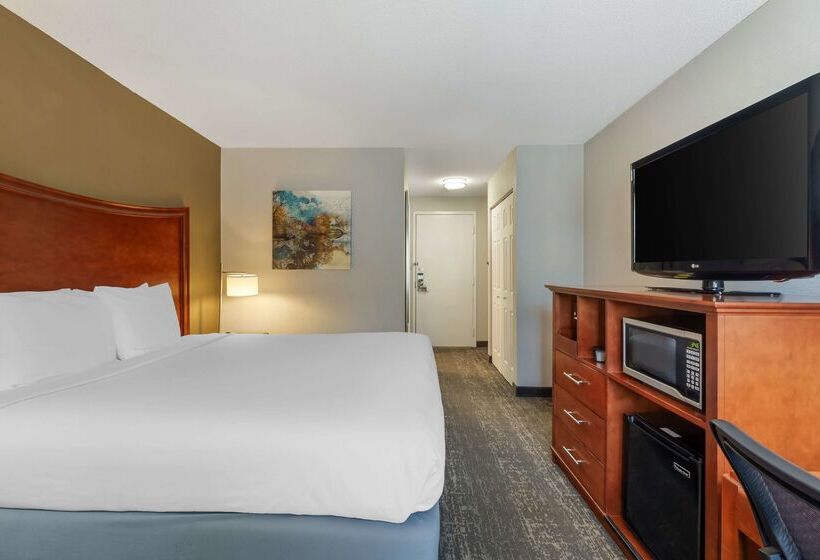 فندق Clarion Inn