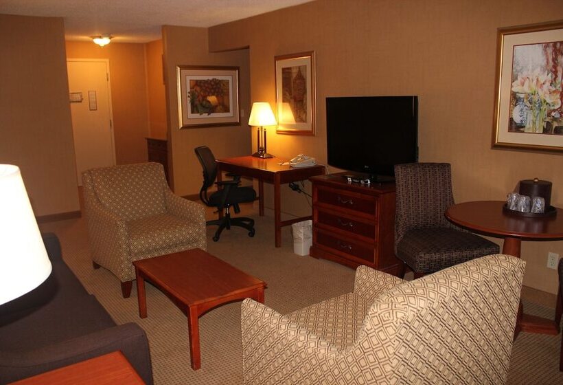 فندق Clarion Inn