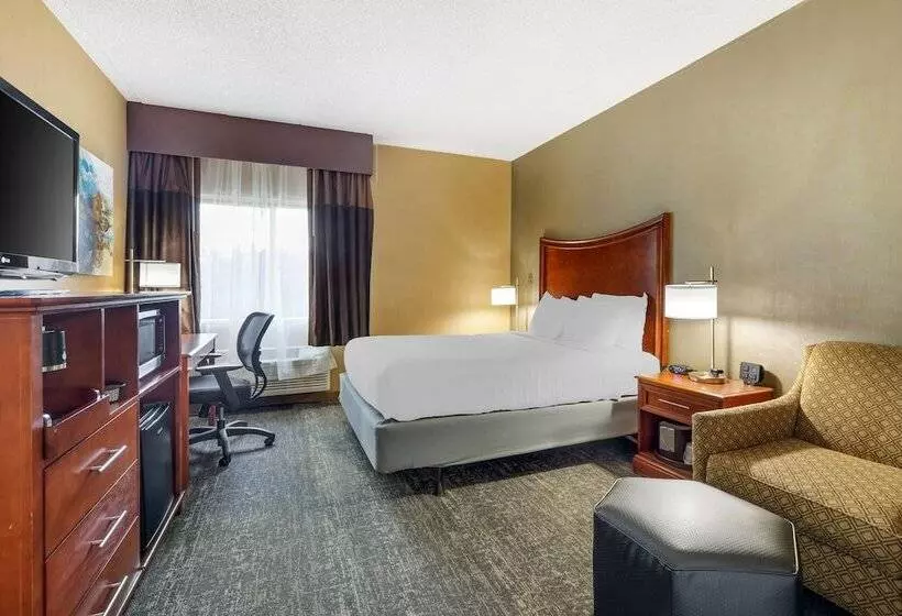 Отель Clarion Inn