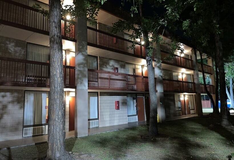 Greentree Hotel & Extended Stay I 10 Fwy Houston, Channelview, Baytown