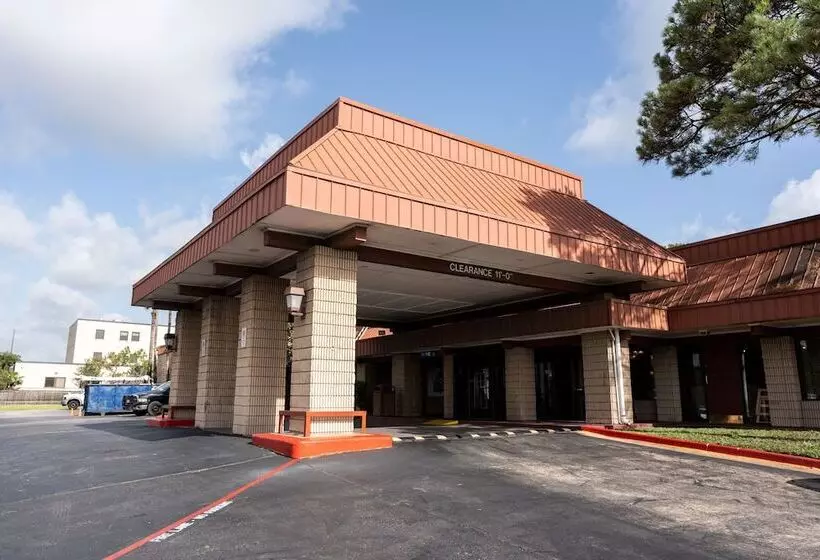 Greentree Hotel & Extended Stay I 10 Fwy Houston, Channelview, Baytown