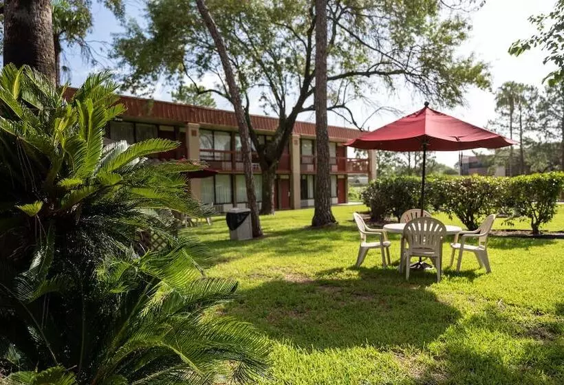 Greentree Hotel & Extended Stay I 10 Fwy Houston, Channelview, Baytown