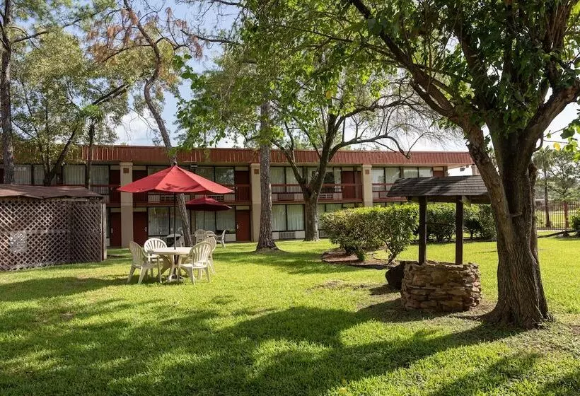 Greentree Hotel & Extended Stay I 10 Fwy Houston, Channelview, Baytown