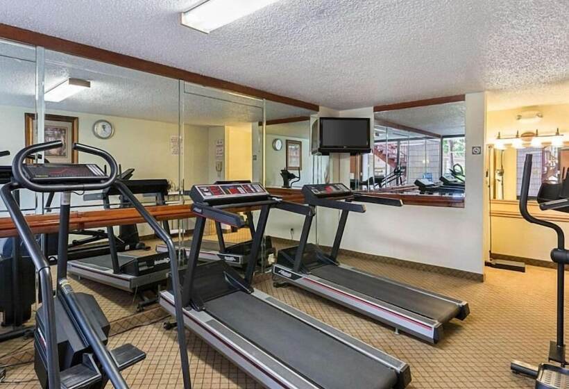 Greentree Hotel & Extended Stay I 10 Fwy Houston, Channelview, Baytown