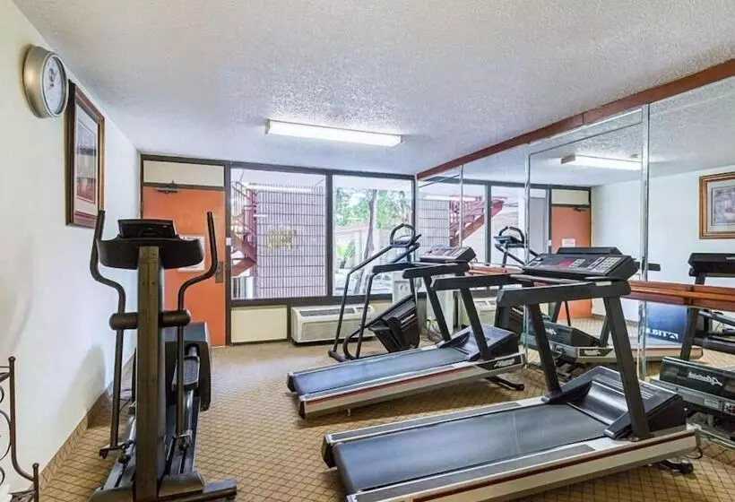 Greentree Hotel & Extended Stay I 10 Fwy Houston, Channelview, Baytown
