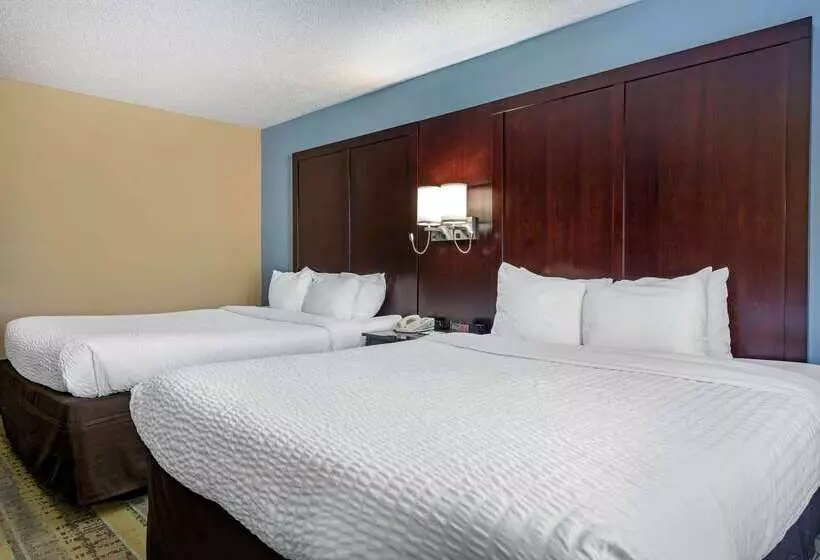 Clarion Hotel Conference Center North