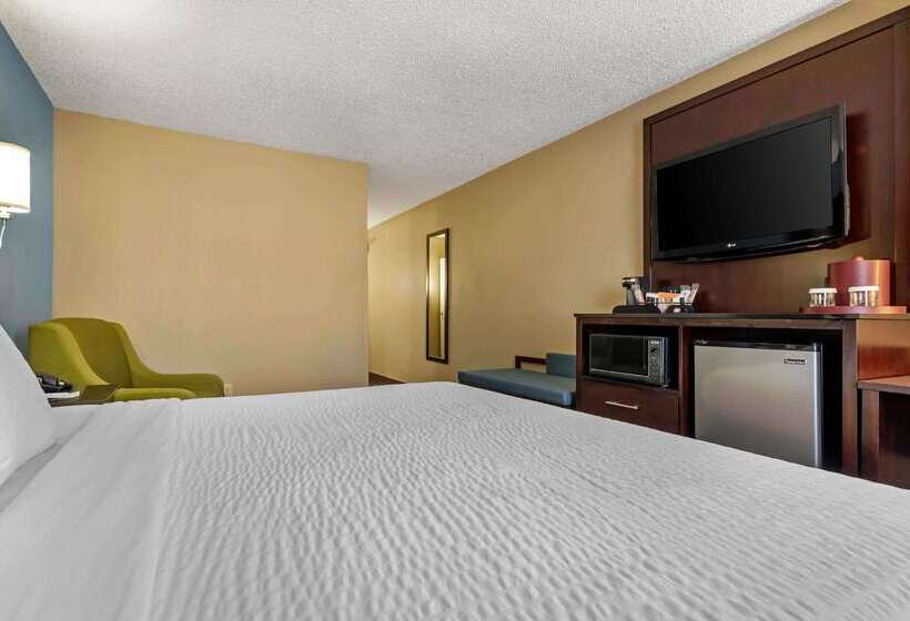 Clarion Hotel Conference Center North