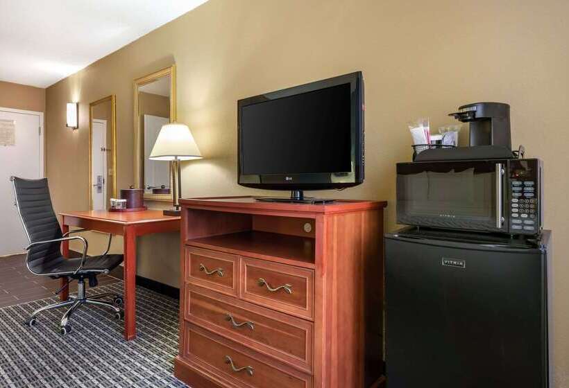 Clarion Hotel Conference Center North