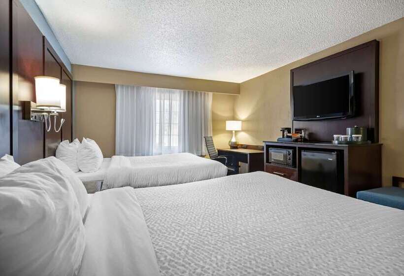 Clarion Hotel Conference Center North