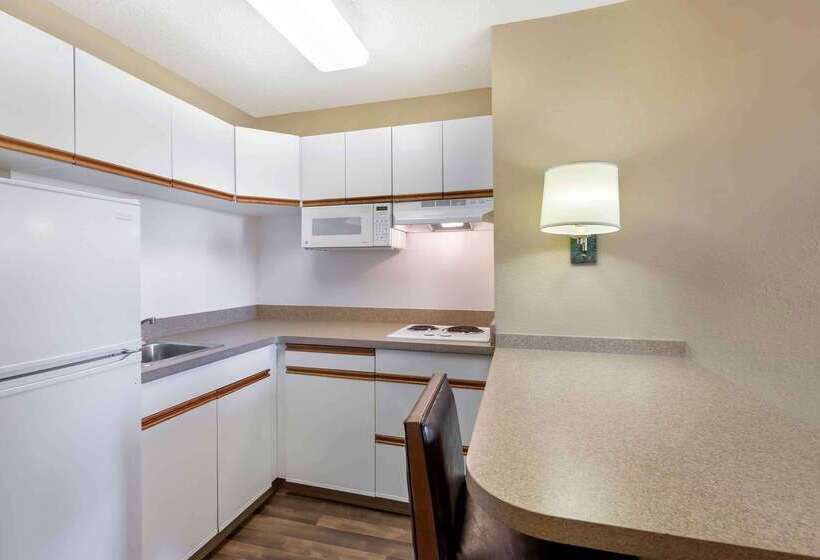 Hotel Extended Stay America Suites  Cleveland  Airport  North Olmsted