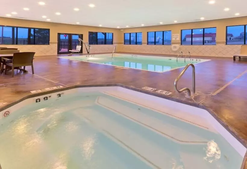 Holiday Inn Express Hotel & Suites Colby, An Ihg