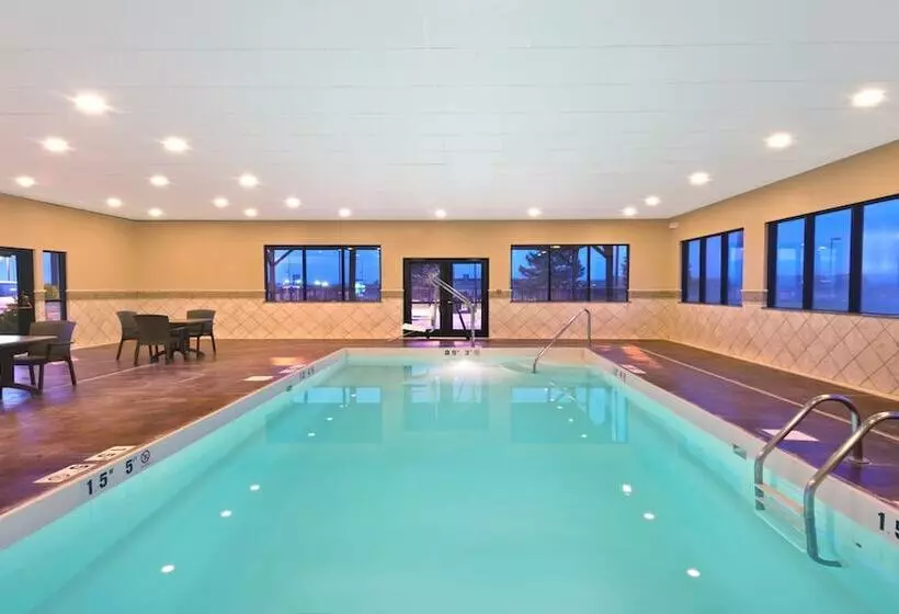 Holiday Inn Express Hotel & Suites Colby, An Ihg