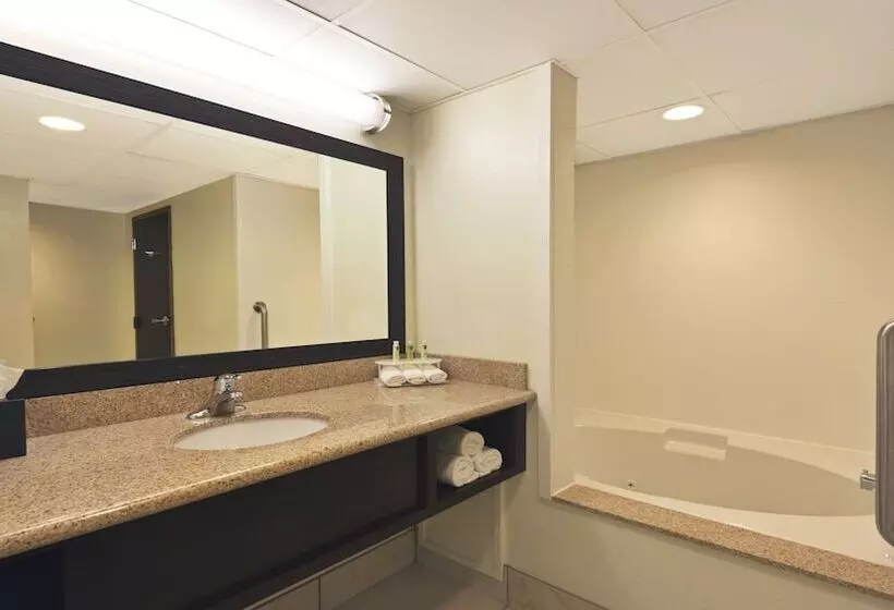 Holiday Inn Express Hotel & Suites Colby, An Ihg