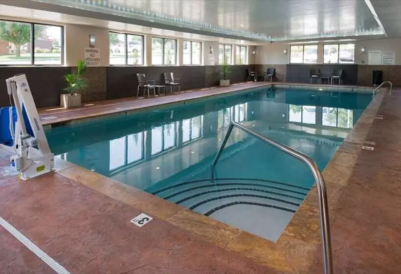 هتل Holiday Inn Express & Suites Nashville Southeast   Antioch, An Ihg