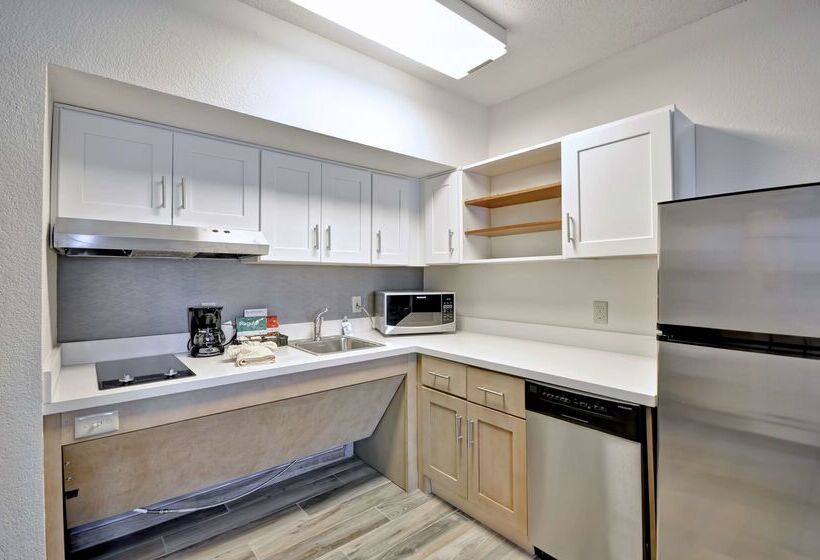 Отель Homewood Suites By Hilton Bostonpeabody