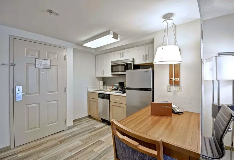 Отель Homewood Suites By Hilton Bostonpeabody