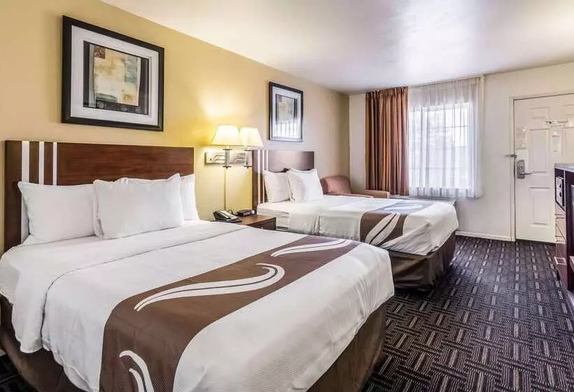 ホテル Quality Inn Fresno Near University