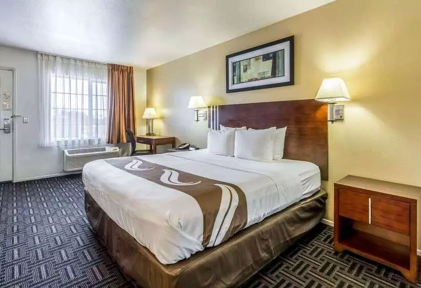 ホテル Quality Inn Fresno Near University