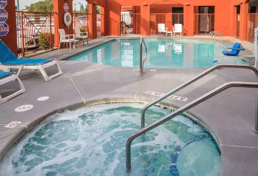 בית מלון כפרי Quality Inn Merced Gateway To Yosemite