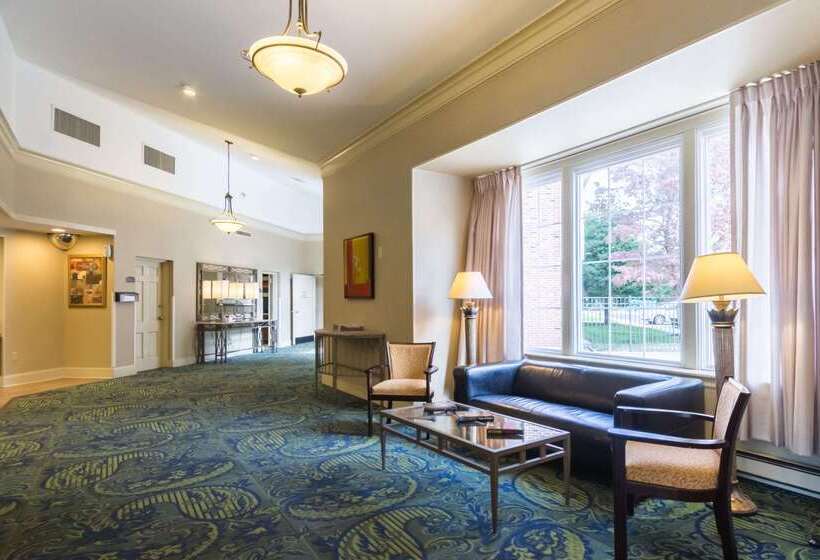 酒店 Quality Inn & Suites Conference Center