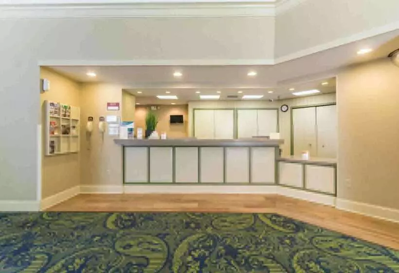Отель Quality Inn & Suites Conference Center