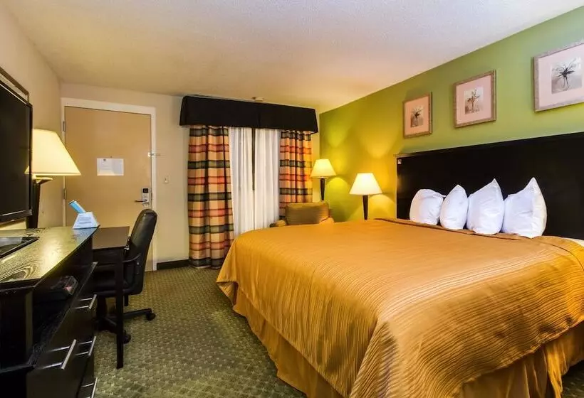 Отель Quality Inn & Suites Moline Quad Cities