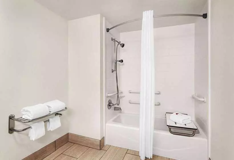 호텔 Ramada By Wyndham San Antonio Near Seaworld   Lackland Afb