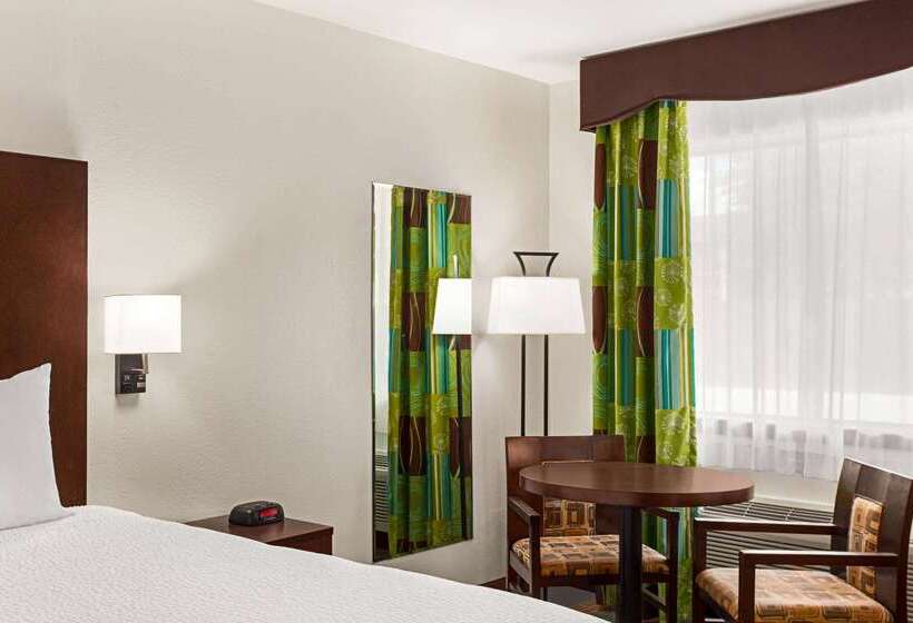 Hotel Ramada By Wyndham San Antonio Near Seaworld Lackland Afb