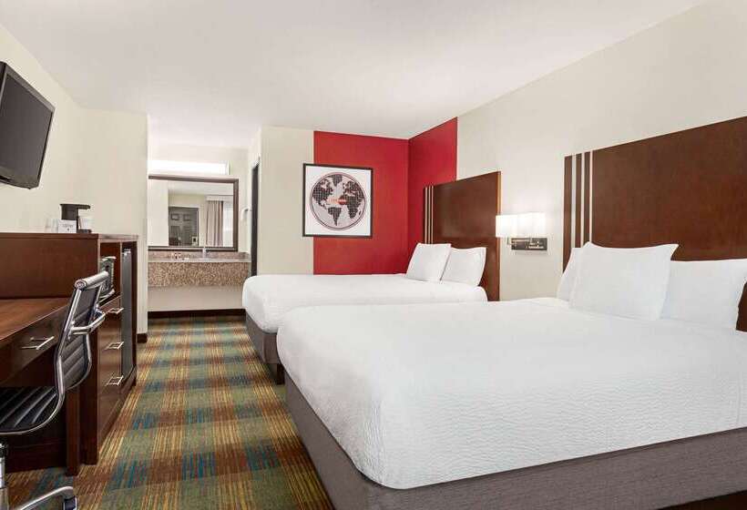 Hotel Ramada By Wyndham San Antonio Near Seaworld Lackland Afb