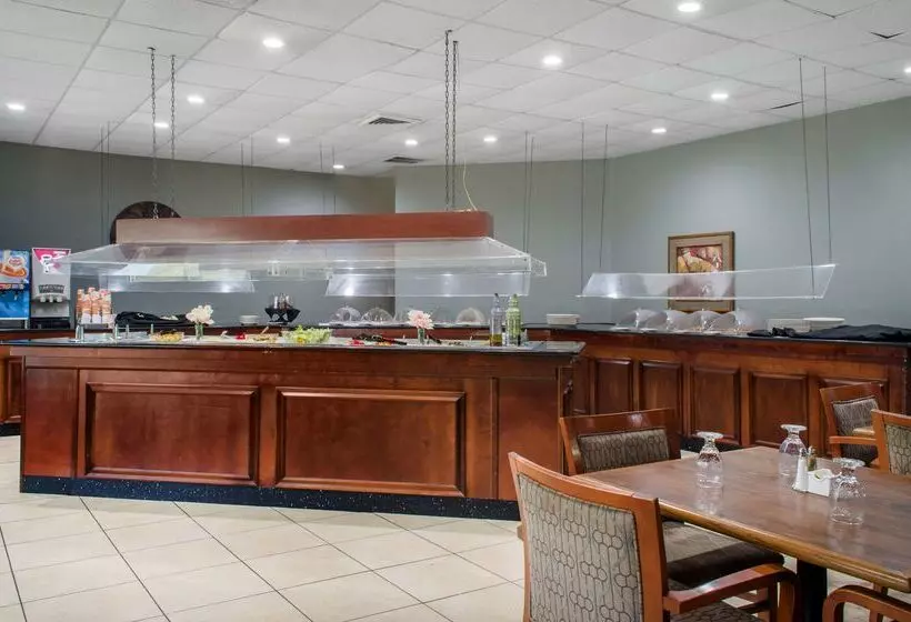 호텔 Ramada By Wyndham Shreveport Airport